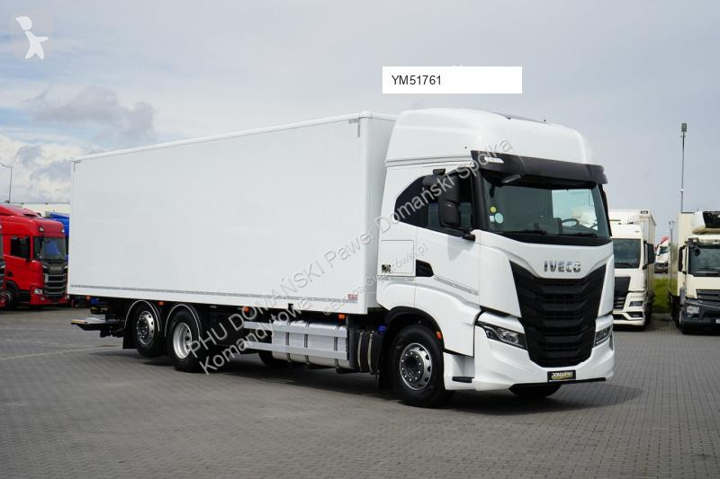 Camión Iveco / 420 / E 6 / KONTENER + WINDA /...