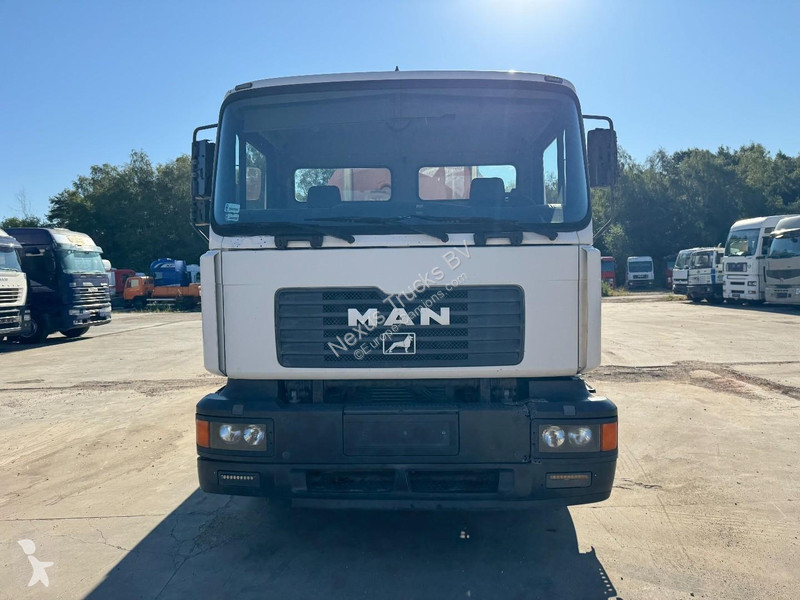 شاحنة MAN (10.000 L / MANUAL GEARBOX / BOITE...
