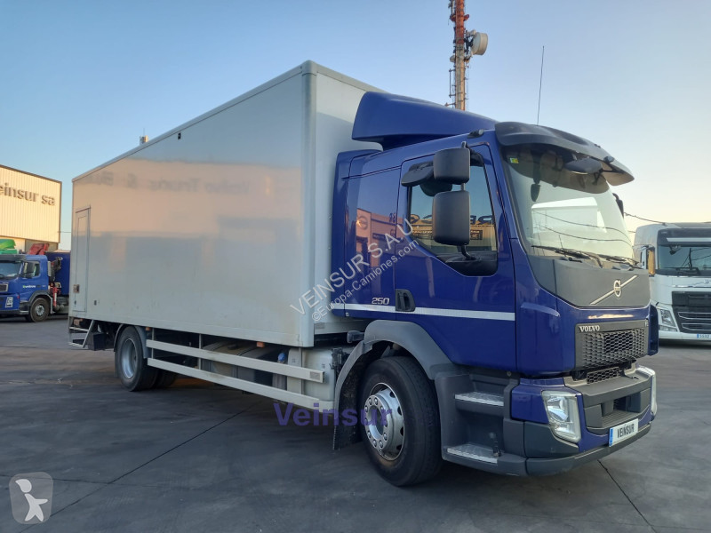 شاحنة Volvo 18 250
