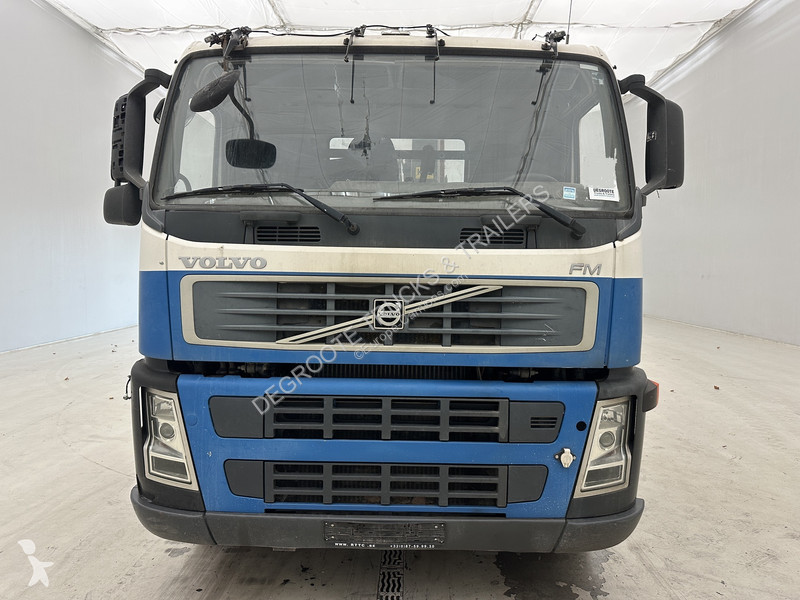 شاحنة Volvo 400 - 8x4