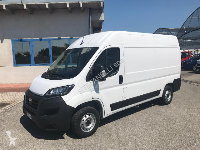 عربة نفعية Fiat Ducato 33 MH2 2.2 mjt3 140cv...