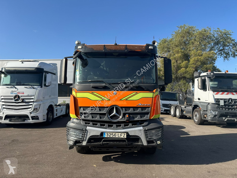 شاحنة Mercedes  2040 LS