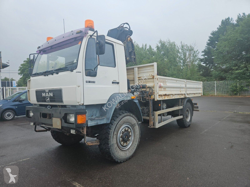 شاحنة MAN 18224 4x4 mit HIAB 125-2 Ladekran