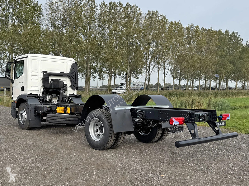 شاحنة MAN 18.250 BB CH Chassis Cabin (9 units)