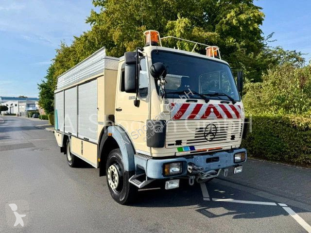 شاحنة Mercedes 1222 V6/...