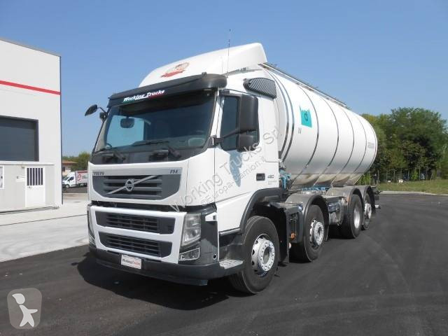 شاحنة Volvo