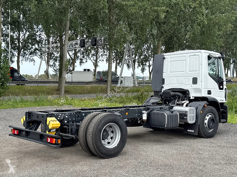 شاحنة Iveco EuroCargo 180 E28-4185 Chassis...