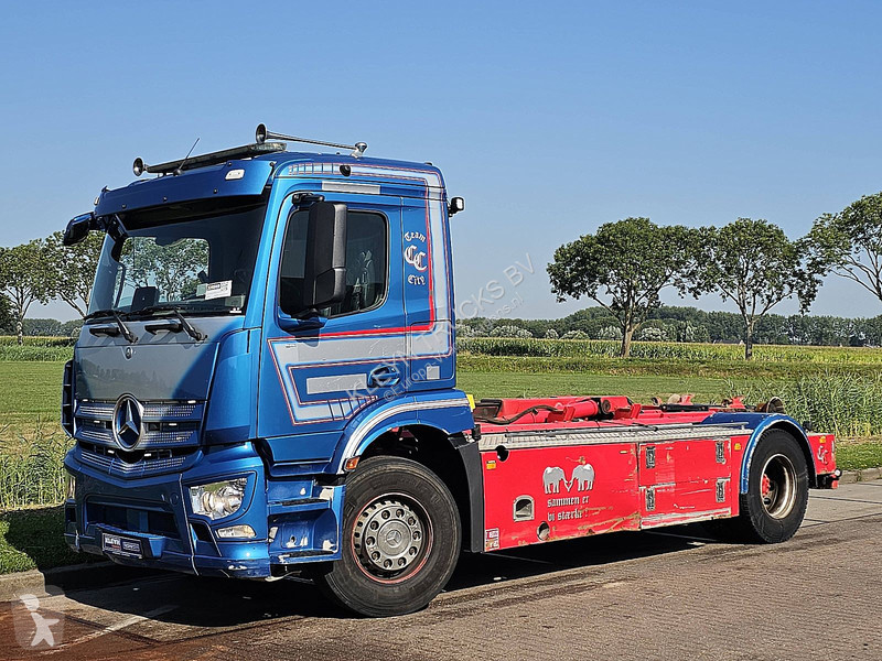 شاحنة Mercedes ANTOS 4x2 Multilift 14t