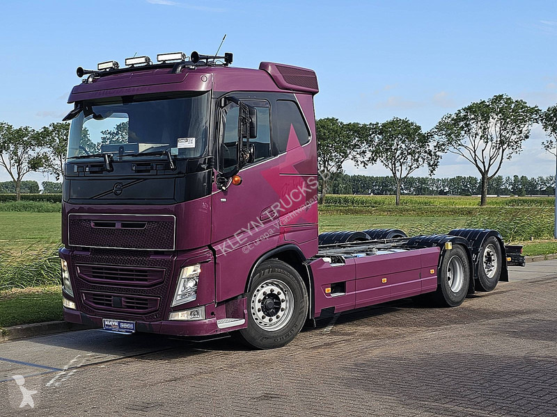 شاحنة Volvo 500 CLEAN CONDITION