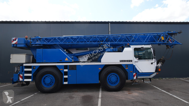 Žeriav Liebherr 1030