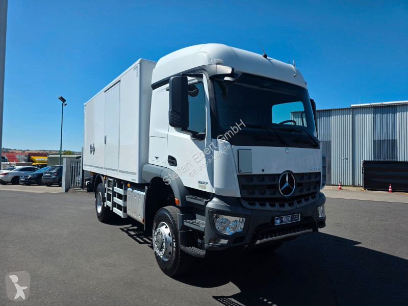 شاحنة Mercedes 1827 A 4x4 LBW Tür+Treppe Schalter