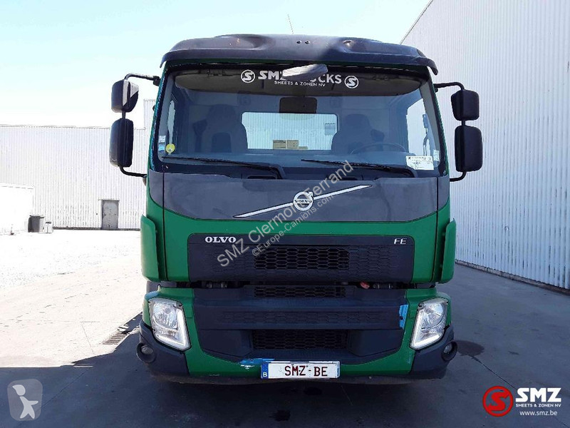 شاحنة Volvo 320
