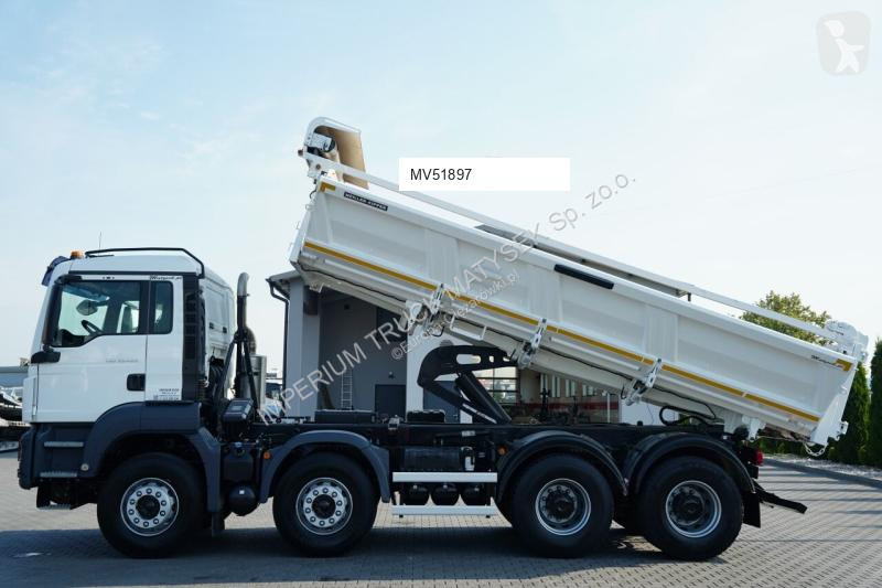 Грузовик MAN TGS 35.420