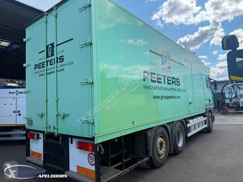 شاحنة MAN XXL H 26 FNLC 6x2 closed box