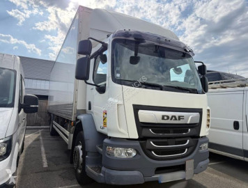 Camion fourgon DAF