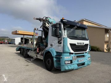 Nosič strojů Iveco