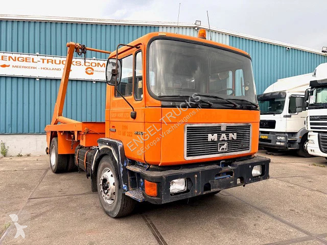شاحنة MAN 12.232 F90 (6-CILINDER) FULL STEEL...