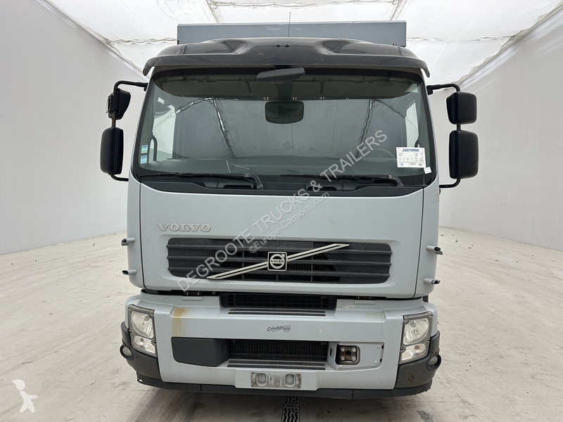 شاحنة Volvo 320