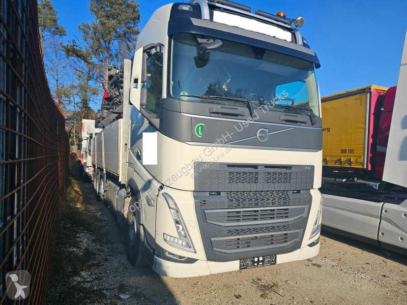 شاحنة Volvo 460 8x2 Tridem*Baustoff, Fassi...