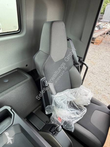 Грузовик MAN TGS 32.440
