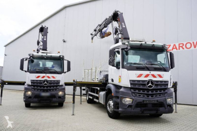 Camion foreuse Mercedes