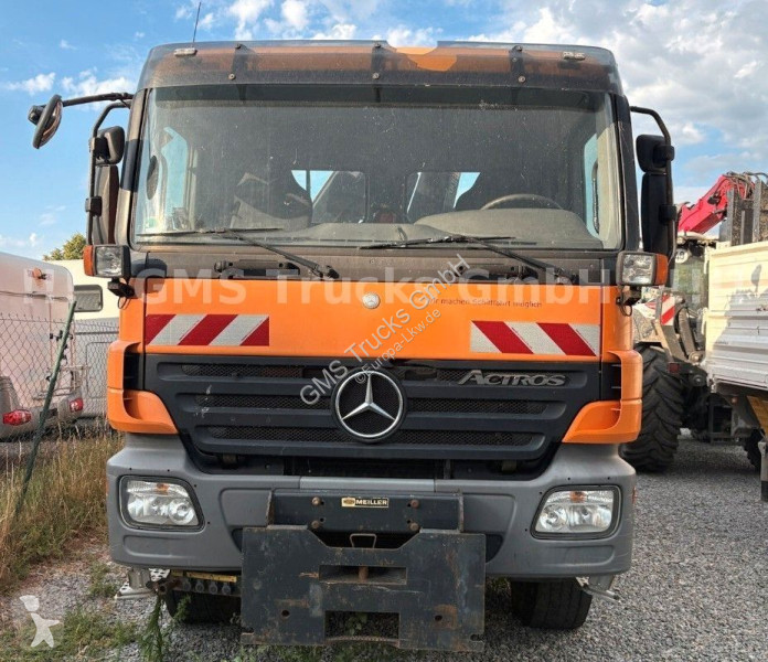 Camión Mercedes 1841 / 4X4 / 13m Hiab Kran /...