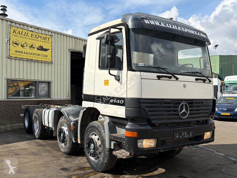 Camión Mercedes 4140 Chassis Cabine - 8x4 -...