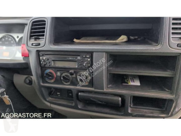 Camion plateau ridelles