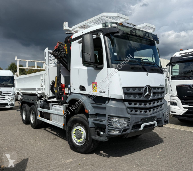 Camion Mercedes 3342 6X6 Palfinger 30002