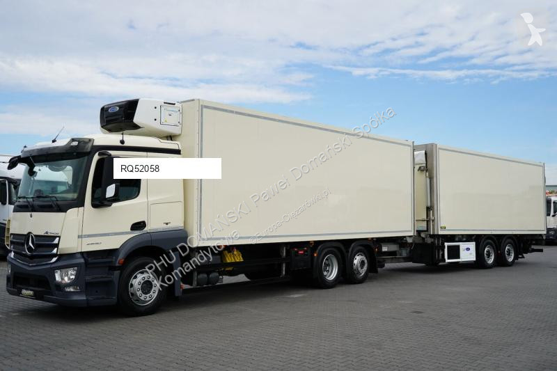 Vrachtwagen Mercedes / TANDEM