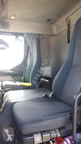 Camión plataforma estándar Volvo
