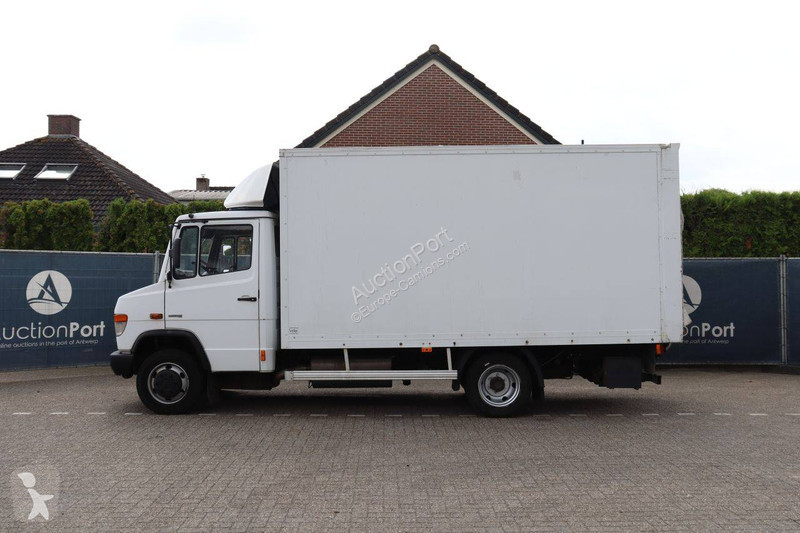 Camion Mercedes 813D