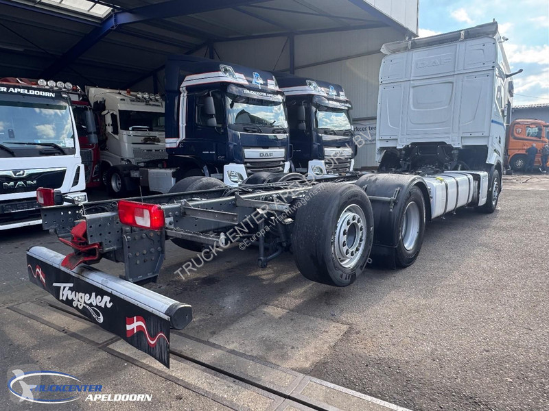 Camion DAF 480 FAR 6x2 Chassis with Lift Axle,...