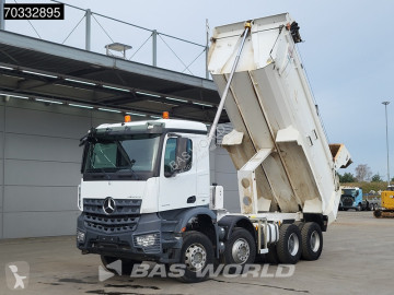 Vrachtwagen kipper Mercedes