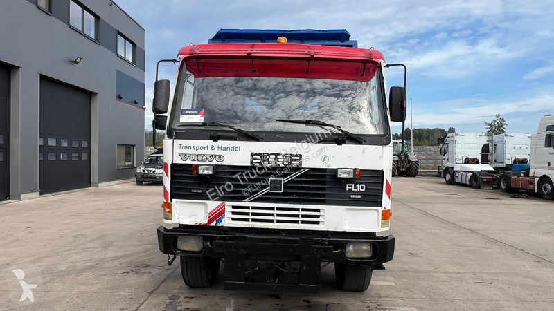 Camión Volvo - 320 (MANUAL PUMP / PERFECT...