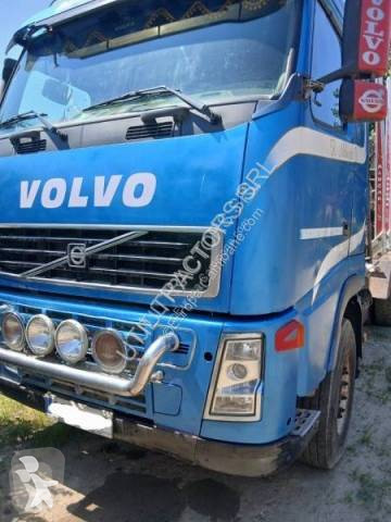 Camion grumier Volvo