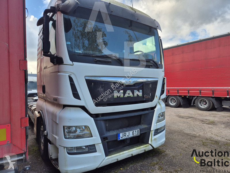 Camión MAN 24.400