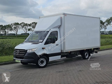 Camion fourgon