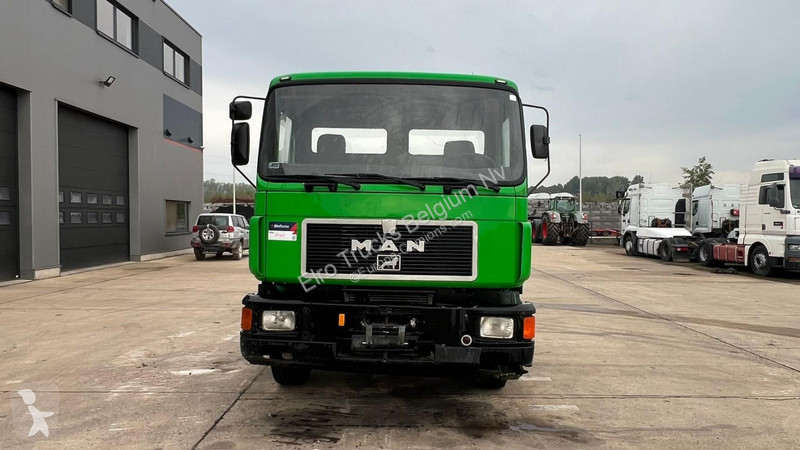 Vrachtwagen MAN (MANUAL PUMP / LAMES / BIG AXLE...