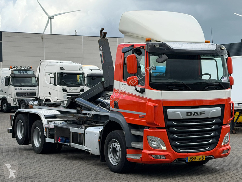 Vrachtwagen DAF 430 6x2 VDL 25T Haakarm *332...