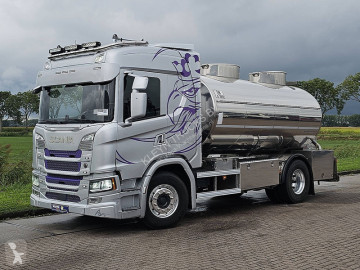 Camion citerne Scania