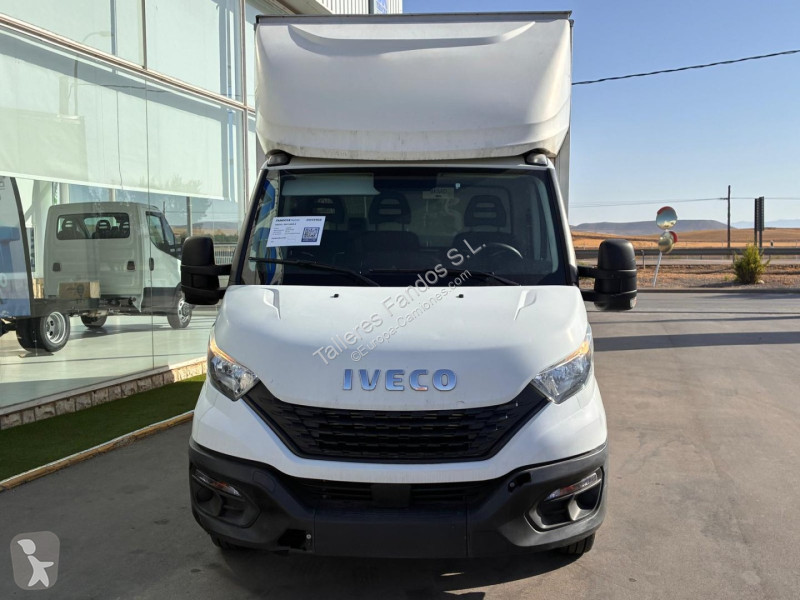 Vrachtwagen Iveco  35C16 3.0 20m3