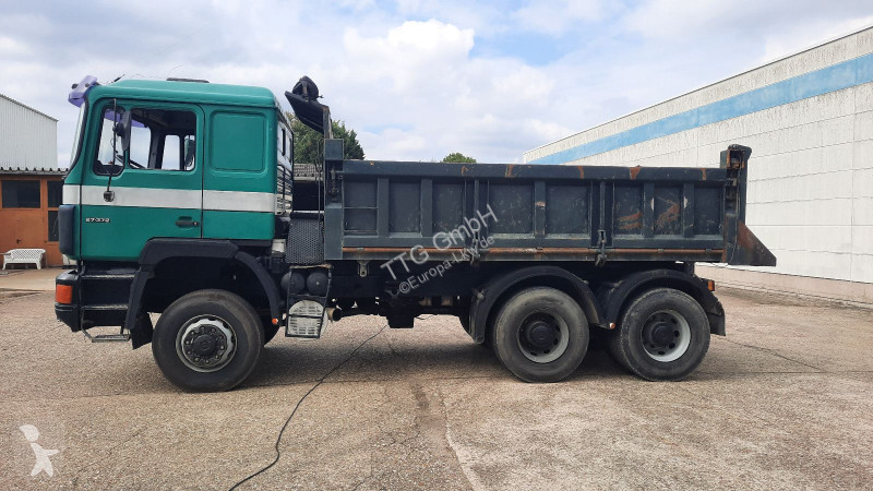 Vrachtwagen MAN 27372 6x6