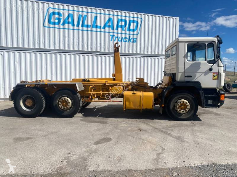 MAN  truck