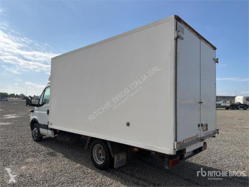 Camión furgón Iveco