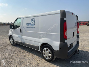 Camión furgón Renault