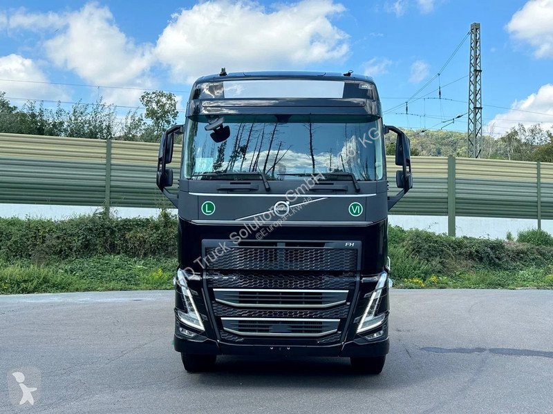 Camion Volvo 13.540 Volvo  540 6x4 P HD TRUCK...
