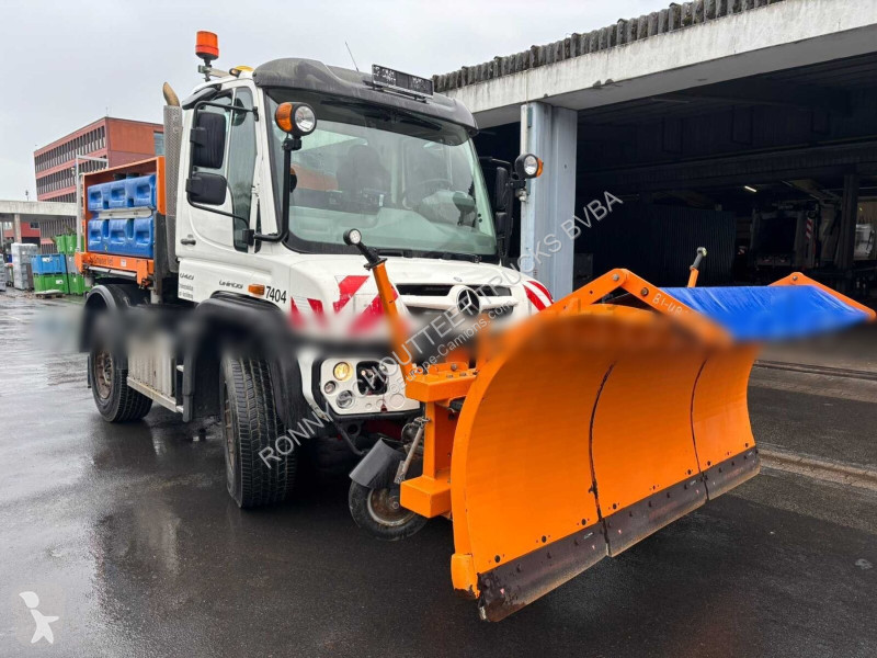 Комунальна техніка Unimog U 423