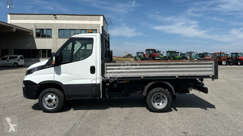 Camión Iveco DAILY 35-140 4x2