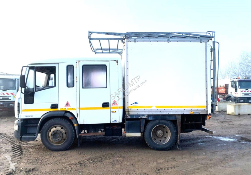 Camion Iveco FOURGON DOUBLE CABINE 120E18...